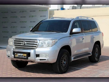 Toyota  Land Cruiser  VXR  2010  Automatic  362,000 Km  8 Cylinder  Four Wheel Drive (4WD)  SUV  Silver