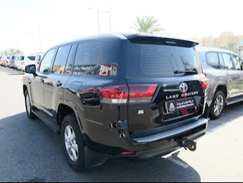 Toyota  Land Cruiser  GXR  2022  Automatic  45٬000 Km  6 Cylinder  Four Wheel Drive (4WD)  SUV  Black  With Warranty