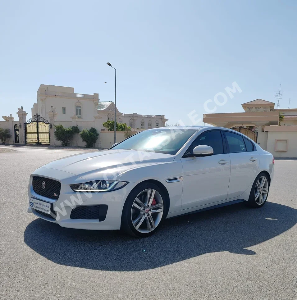 Jaguar  XE  S  2016  Automatic  111,000 Km  6 Cylinder  Rear Wheel Drive (RWD)  Sedan  White