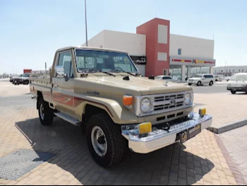 Toyota  Land Cruiser  LX  1997  Manual  28,000 Km  6 Cylinder  Four Wheel Drive (4WD)  Pick Up  Beige