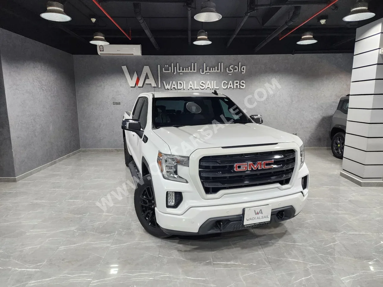 GMC  Sierra  Elevation  2022  Automatic  54,000 Km  8 Cylinder  Four Wheel Drive (4WD)  Pick Up  White