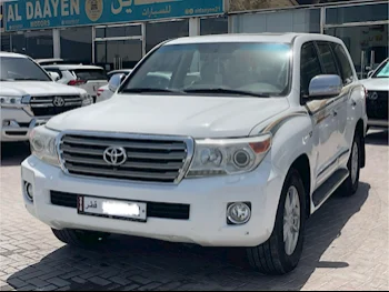 Toyota  Land Cruiser  VXR  2013  Automatic  442,000 Km  8 Cylinder  Four Wheel Drive (4WD)  SUV  White