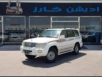 Toyota  Land Cruiser  GXR  2007  Automatic  580,000 Km  6 Cylinder  Four Wheel Drive (4WD)  SUV  White