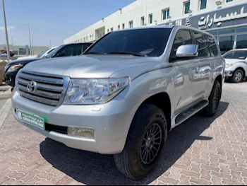 Toyota  Land Cruiser  VXR  2010  Automatic  414,000 Km  8 Cylinder  Four Wheel Drive (4WD)  SUV  Silver