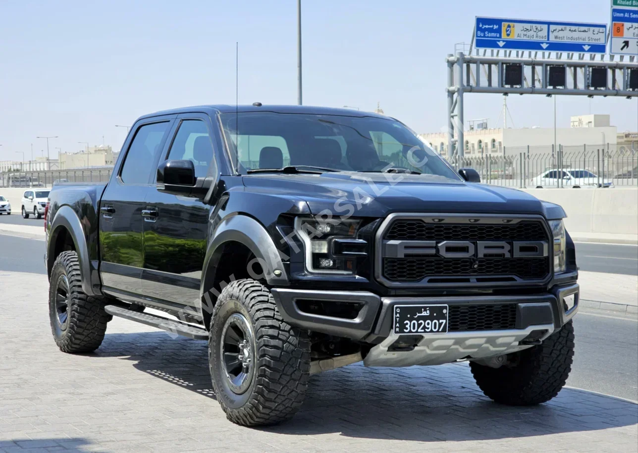 Ford  Raptor  2017  Automatic  92,000 Km  6 Cylinder  Four Wheel Drive (4WD)  Pick Up  Black