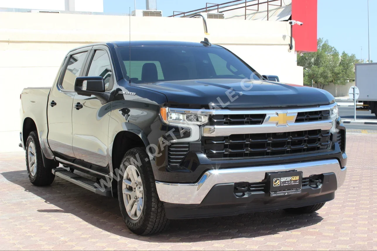 Chevrolet  Silverado  LT  2020  Automatic  19,000 Km  8 Cylinder  Four Wheel Drive (4WD)  Pick Up  Black  With Warranty