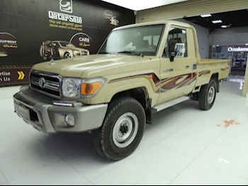 Toyota  Land Cruiser  LX  2014  Manual  10,000 Km  6 Cylinder  Four Wheel Drive (4WD)  Pick Up  Beige