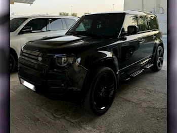 Land Rover  Defender  110  2021  Automatic  68٬000 Km  6 Cylinder  Four Wheel Drive (4WD)  SUV  Black  With Warranty