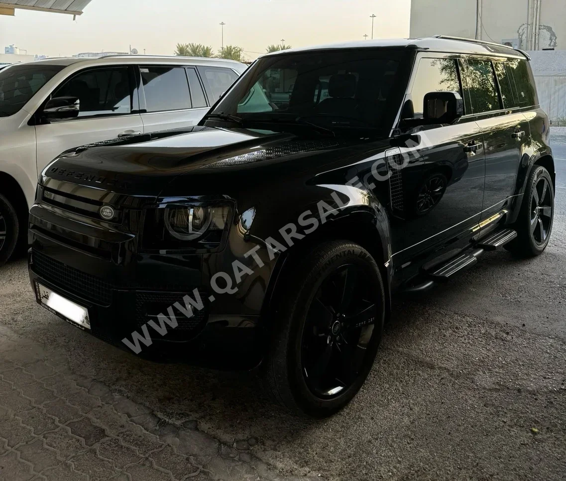 Land Rover  Defender  110  2021  Automatic  68٬000 Km  6 Cylinder  Four Wheel Drive (4WD)  SUV  Black  With Warranty