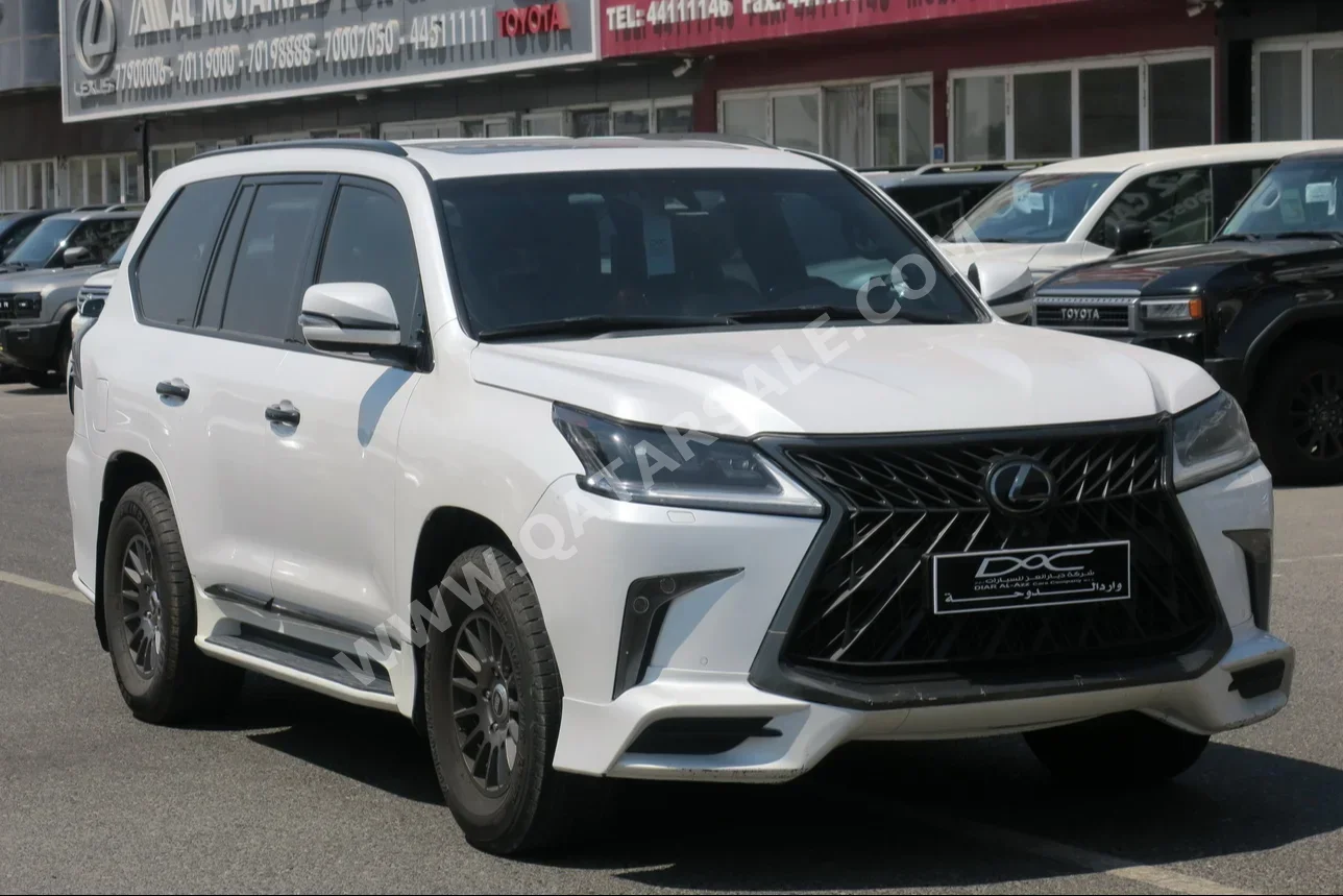 Lexus  LX  570 S Black Edition  2019  Automatic  169,000 Km  8 Cylinder  Four Wheel Drive (4WD)  SUV  White