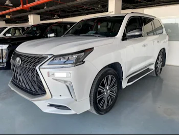 Lexus  LX  570  2018  Automatic  292,000 Km  8 Cylinder  Four Wheel Drive (4WD)  SUV  White