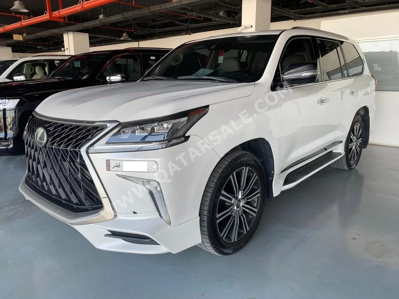 Lexus  LX  570  2018  Automatic  292,000 Km  8 Cylinder  Four Wheel Drive (4WD)  SUV  White