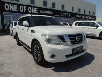 Nissan  Patrol  Platinum  2017  Automatic  216,000 Km  8 Cylinder  Four Wheel Drive (4WD)  SUV  White