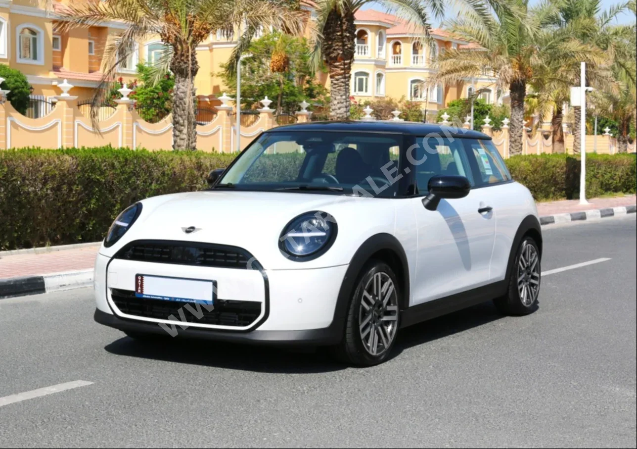 Mini  Cooper  4 Cylinder  Hatchback  White  2025