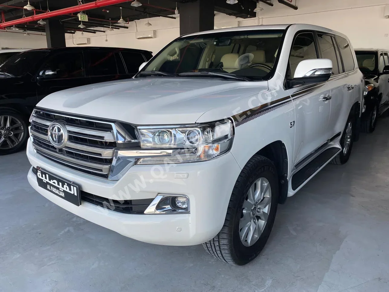 Toyota  Land Cruiser  VXR  2020  Automatic  217,000 Km  8 Cylinder  Four Wheel Drive (4WD)  SUV  White