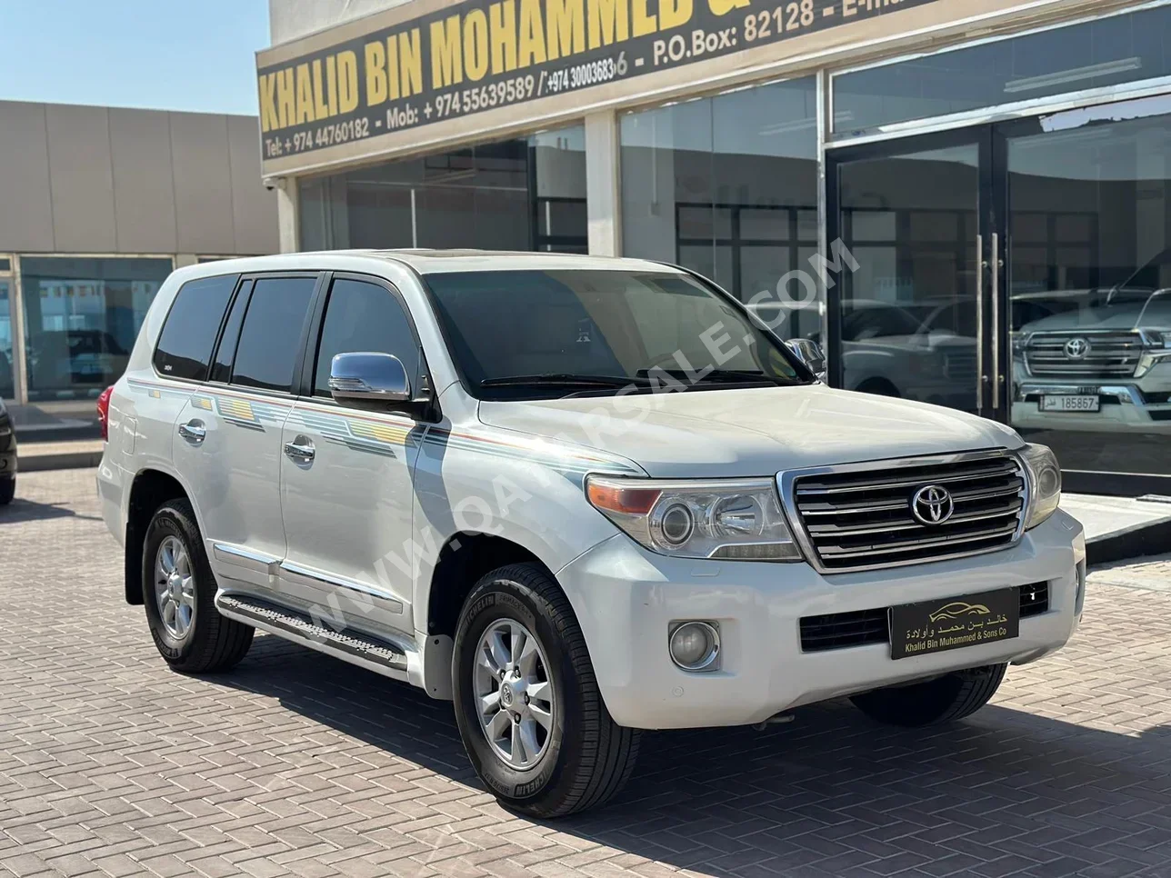 Toyota  Land Cruiser  GXR  2014  Automatic  308,000 Km  8 Cylinder  Four Wheel Drive (4WD)  SUV  White