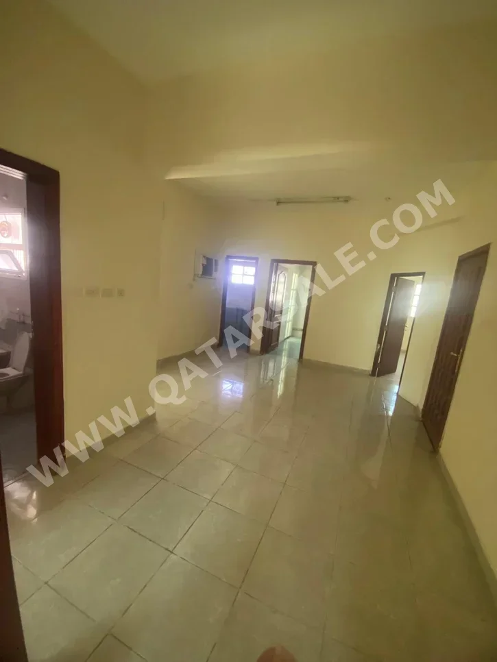 3 Bedrooms  Apartment  in Doha -  Fereej Bin Omran  Not Furnished