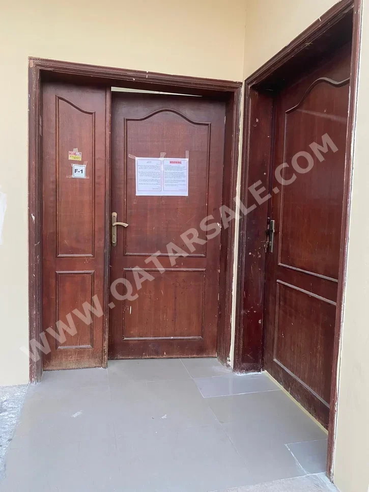 2 Bedrooms  Apartment  in Al Rayyan -  Al Aziziyah  Not Furnished