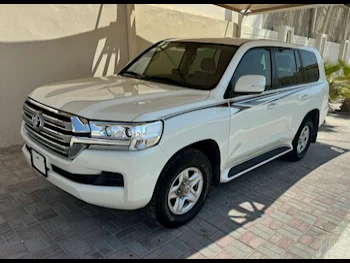 Toyota  Land Cruiser  GXR  2018  Automatic  139,000 Km  6 Cylinder  Four Wheel Drive (4WD)  SUV  White