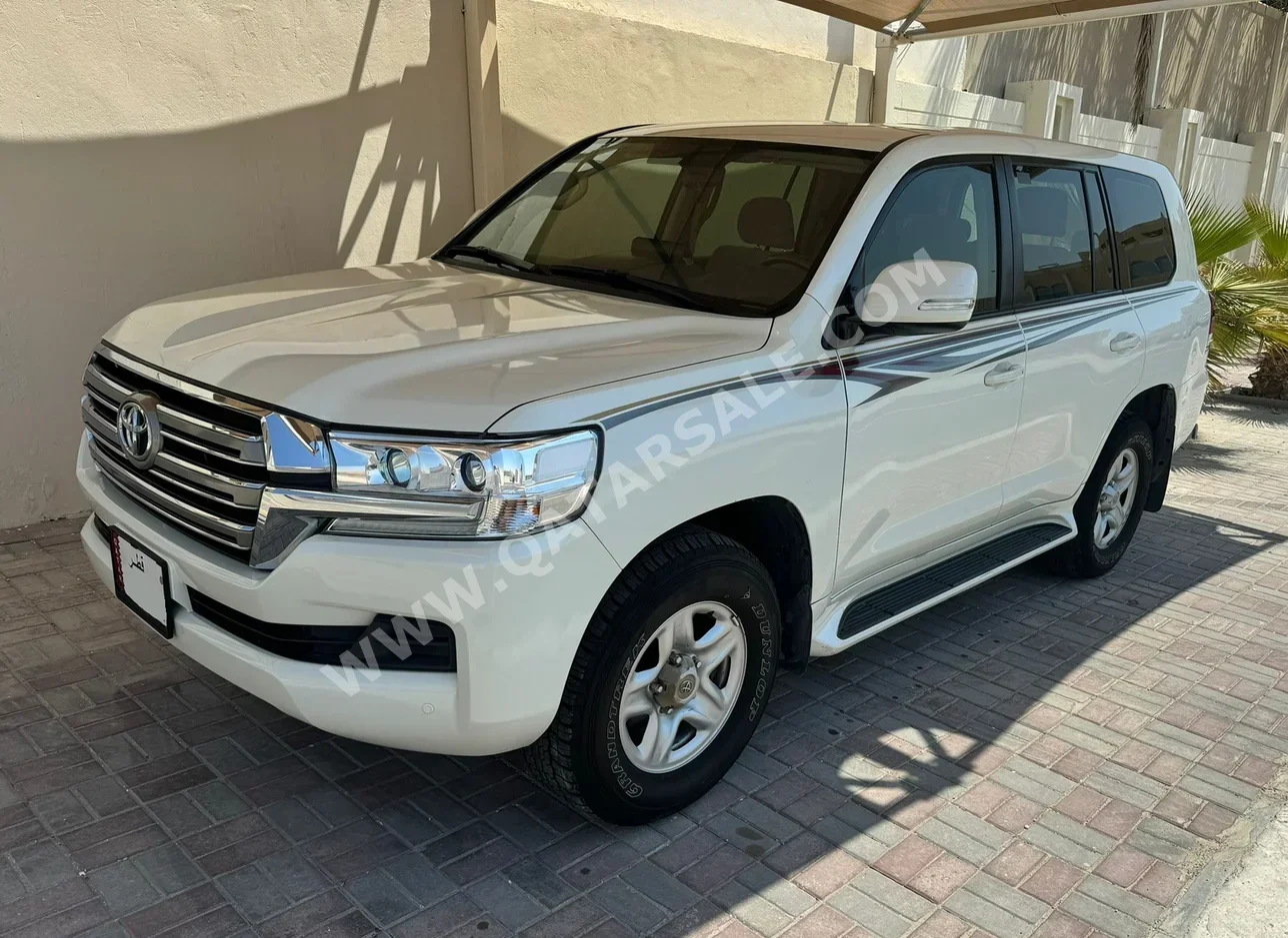 Toyota  Land Cruiser  GXR  2018  Automatic  139,000 Km  6 Cylinder  Four Wheel Drive (4WD)  SUV  White