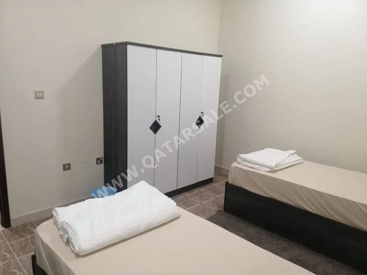 2 Bedrooms  Apartment  in Doha -  Madinat Khalifa South  Fully Furnished