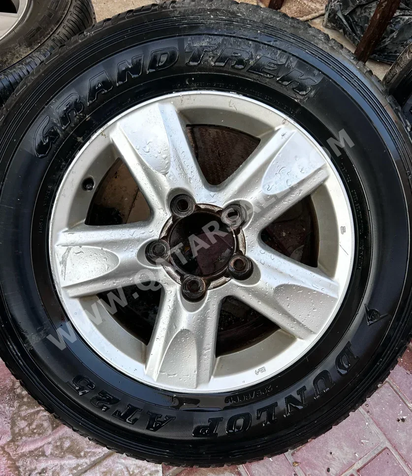 Wheel Rims Toyota /  18''  Silver  2010  4  5  With Delivery