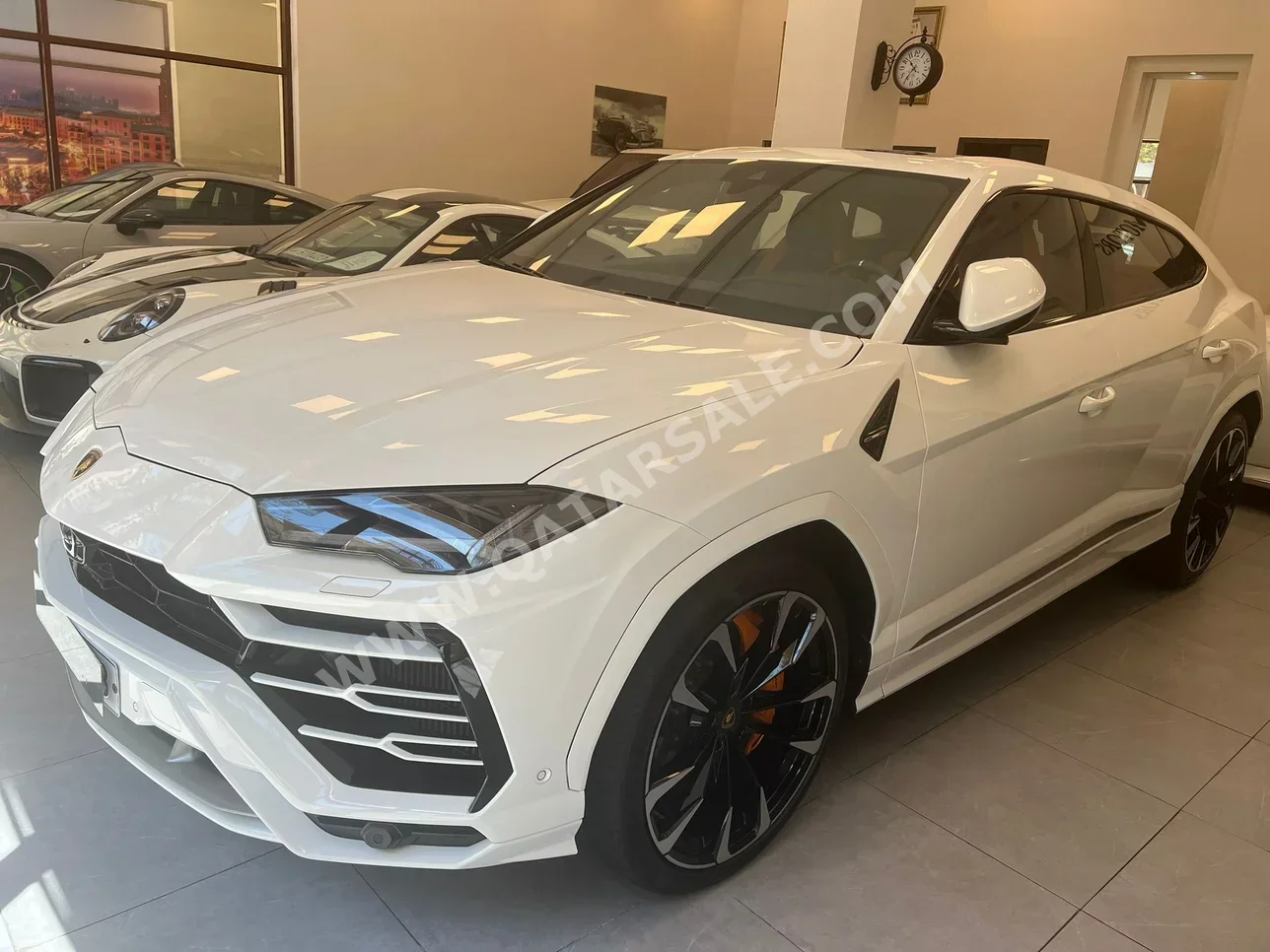 Lamborghini  Urus  2022  Automatic  8,000 Km  8 Cylinder  Four Wheel Drive (4WD)  SUV  White  With Warranty