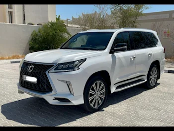 Lexus  LX  570 S  2016  Automatic  179,000 Km  8 Cylinder  Four Wheel Drive (4WD)  SUV  White