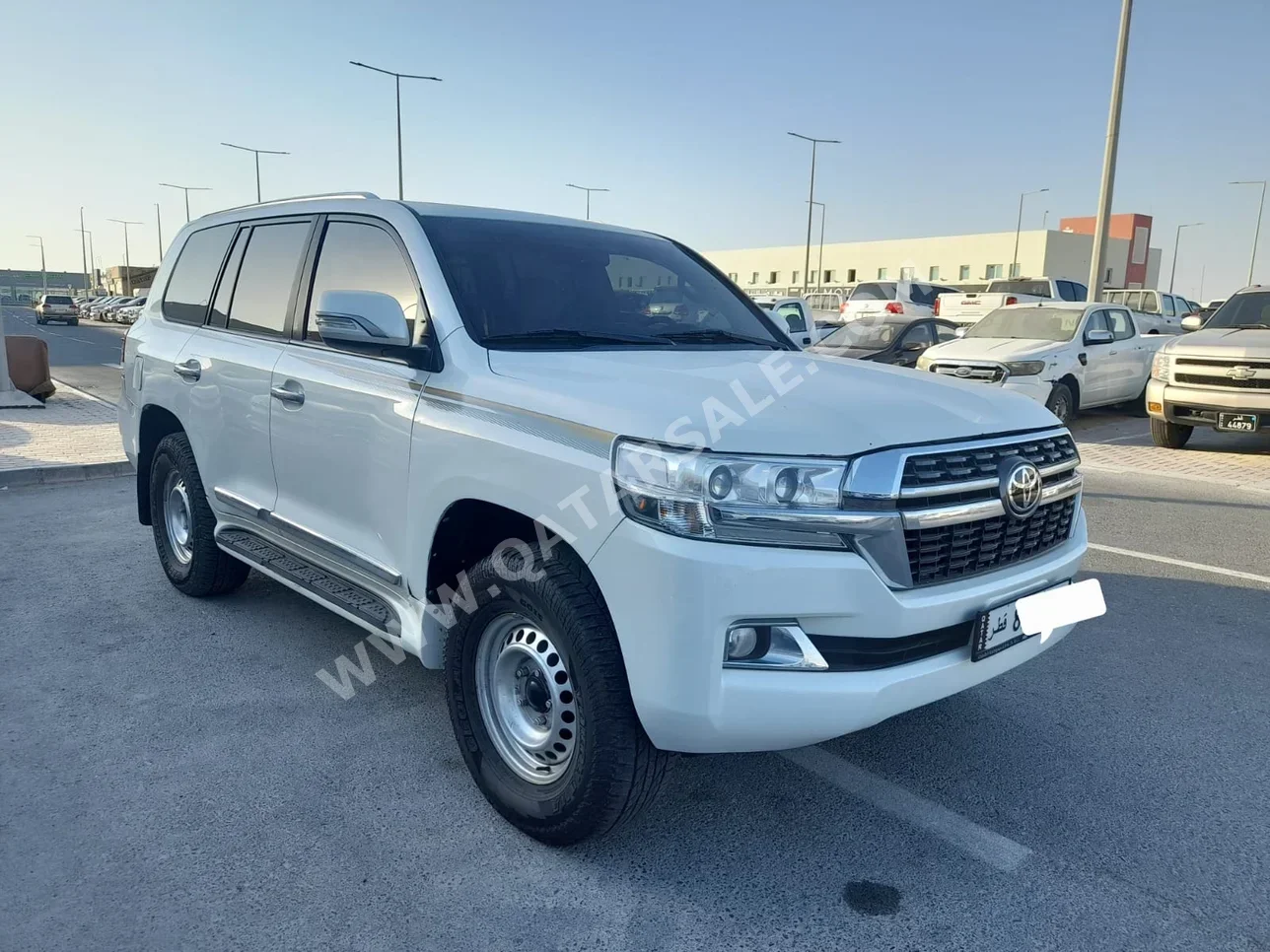 Toyota  Land Cruiser  GXR  2008  Automatic  474,000 Km  6 Cylinder  Four Wheel Drive (4WD)  SUV  White