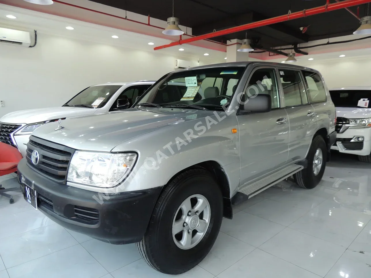 Toyota  Land Cruiser  G  2007  Manual  177,000 Km  6 Cylinder  Four Wheel Drive (4WD)  SUV  Silver