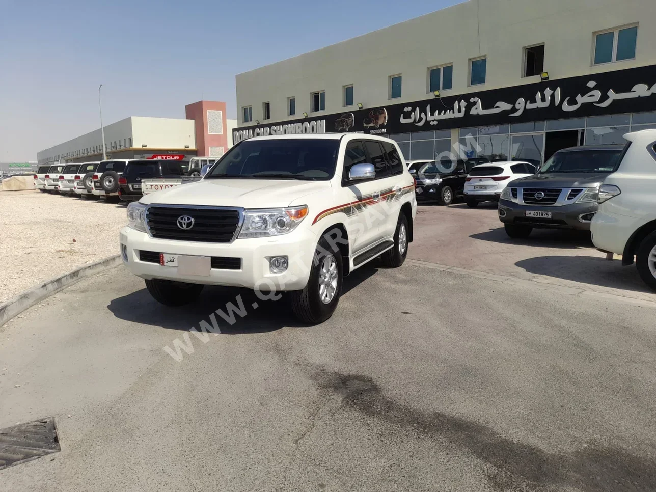 Toyota  Land Cruiser  GXR  2012  Automatic  190,000 Km  8 Cylinder  Four Wheel Drive (4WD)  SUV  White