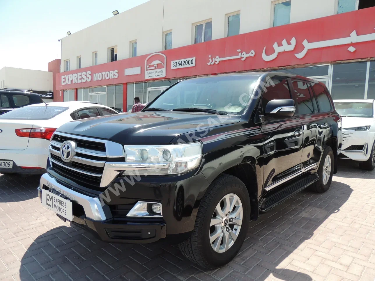 Toyota  Land Cruiser  GXR  2020  Automatic  172,000 Km  8 Cylinder  Four Wheel Drive (4WD)  SUV  Black