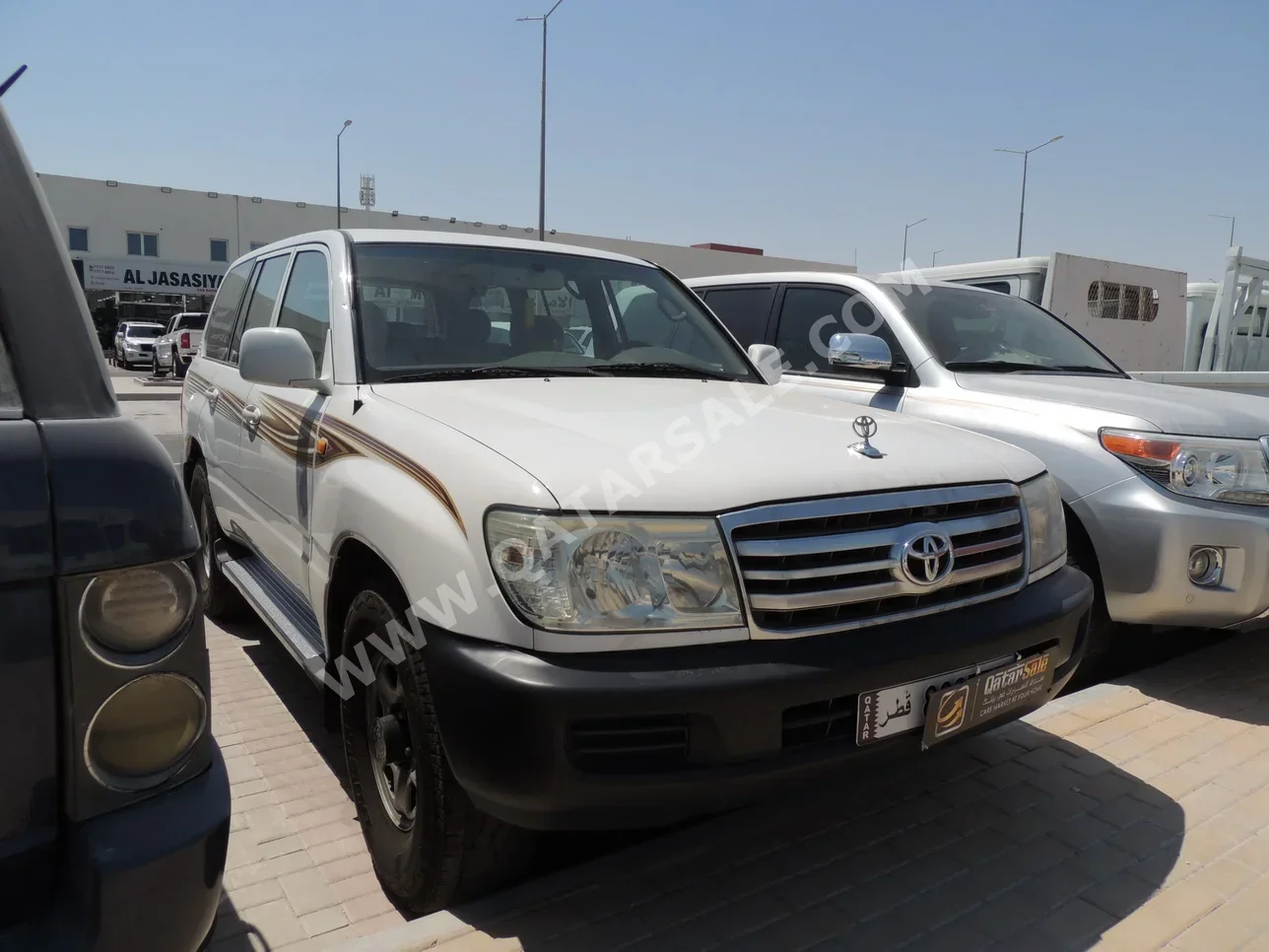 Toyota  Land Cruiser  GX  2007  Automatic  306,000 Km  6 Cylinder  Four Wheel Drive (4WD)  SUV  White