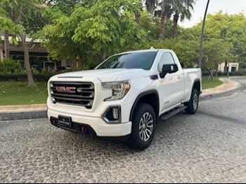 GMC  Sierra  AT4  2020  Automatic  98,000 Km  8 Cylinder  Four Wheel Drive (4WD)  Pick Up  White