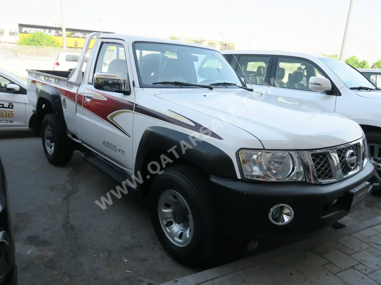 Nissan  Patrol  2015  Manual  134,000 Km  6 Cylinder  Four Wheel Drive (4WD)  Pick Up  White