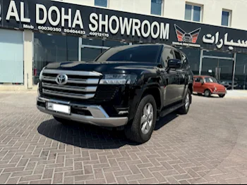 Toyota  Land Cruiser  GXR  2022  Automatic  44,000 Km  6 Cylinder  Four Wheel Drive (4WD)  SUV  Black  With Warranty