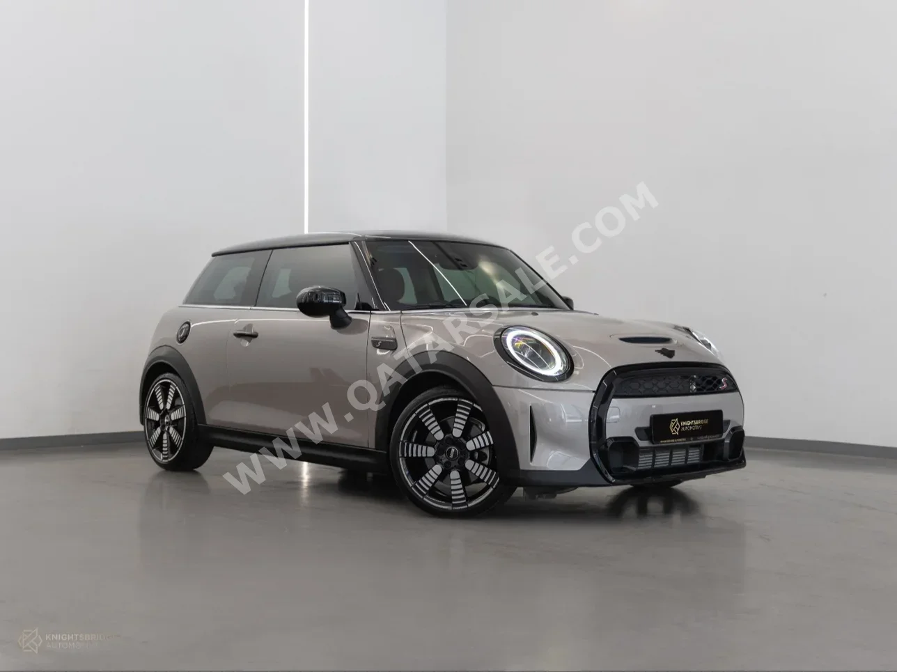 Mini  Cooper  S  2022  Automatic  15,000 Km  4 Cylinder  Front Wheel Drive (FWD)  Hatchback  Beige  With Warranty