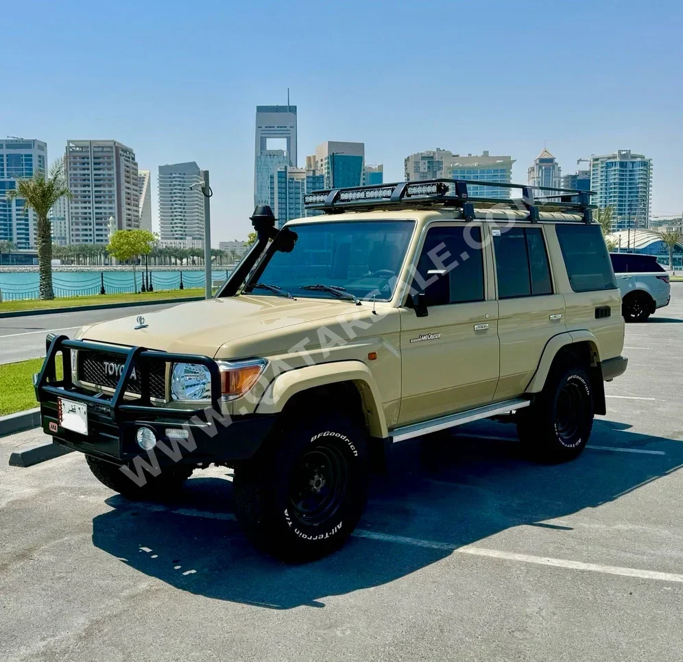 Toyota  Land Cruiser  LX  2019  Manual  6,400 Km  6 Cylinder  Four Wheel Drive (4WD)  SUV  Beige