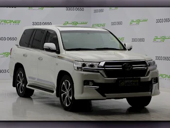 Toyota  Land Cruiser  VXR  2017  Automatic  205,000 Km  8 Cylinder  Four Wheel Drive (4WD)  SUV  White