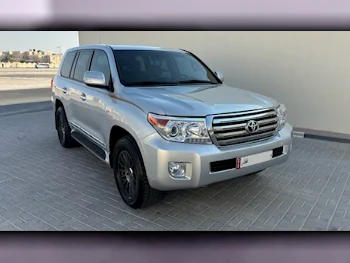 Toyota  Land Cruiser  VXR  2009  Automatic  197,000 Km  8 Cylinder  Four Wheel Drive (4WD)  SUV  Silver