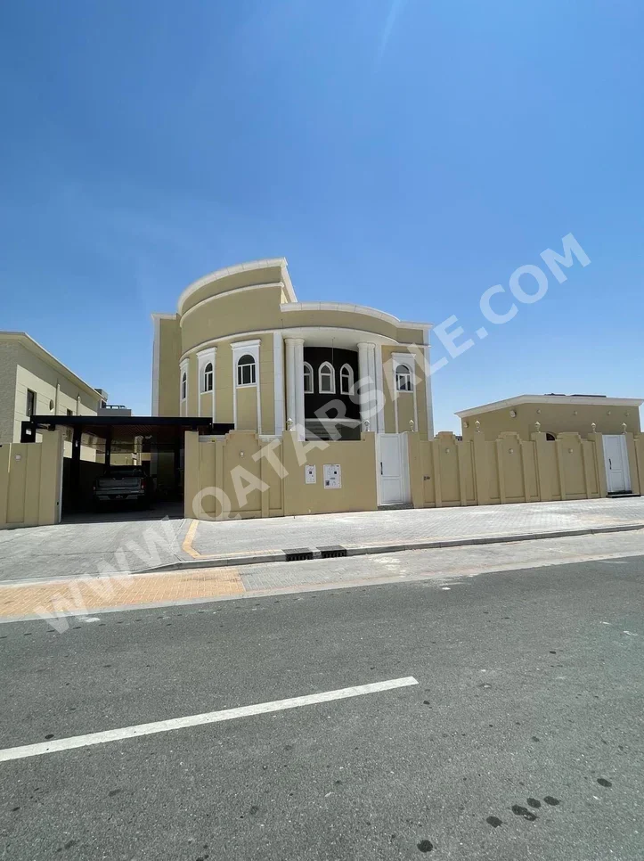 Family Residential  - Not Furnished  - Al Wakrah  - Umm Besher  - 8 Bedrooms