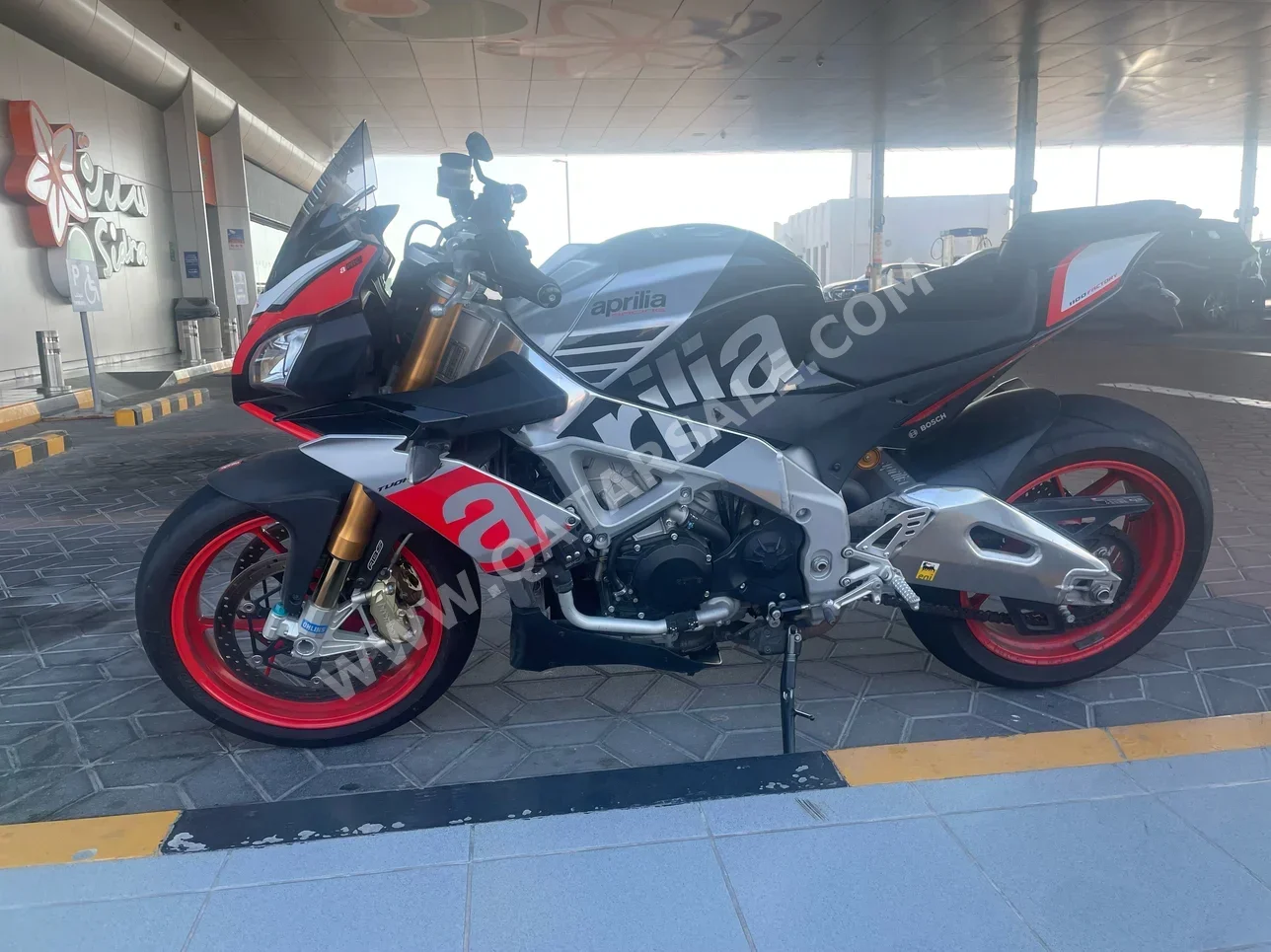 Aprilia  Tuono V4 Factory 1100 -  2015