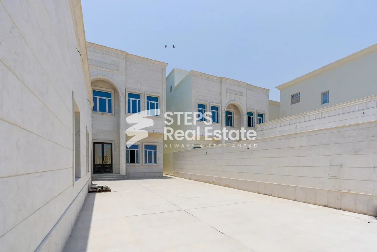 Family Residential  - Not Furnished  - Al Daayen  - Al Khisah  - 8 Bedrooms