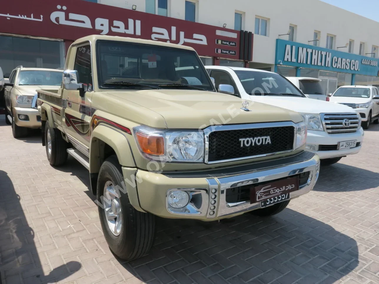 Toyota  Land Cruiser  LX  2016  Manual  235,000 Km  6 Cylinder  Four Wheel Drive (4WD)  Pick Up  Beige