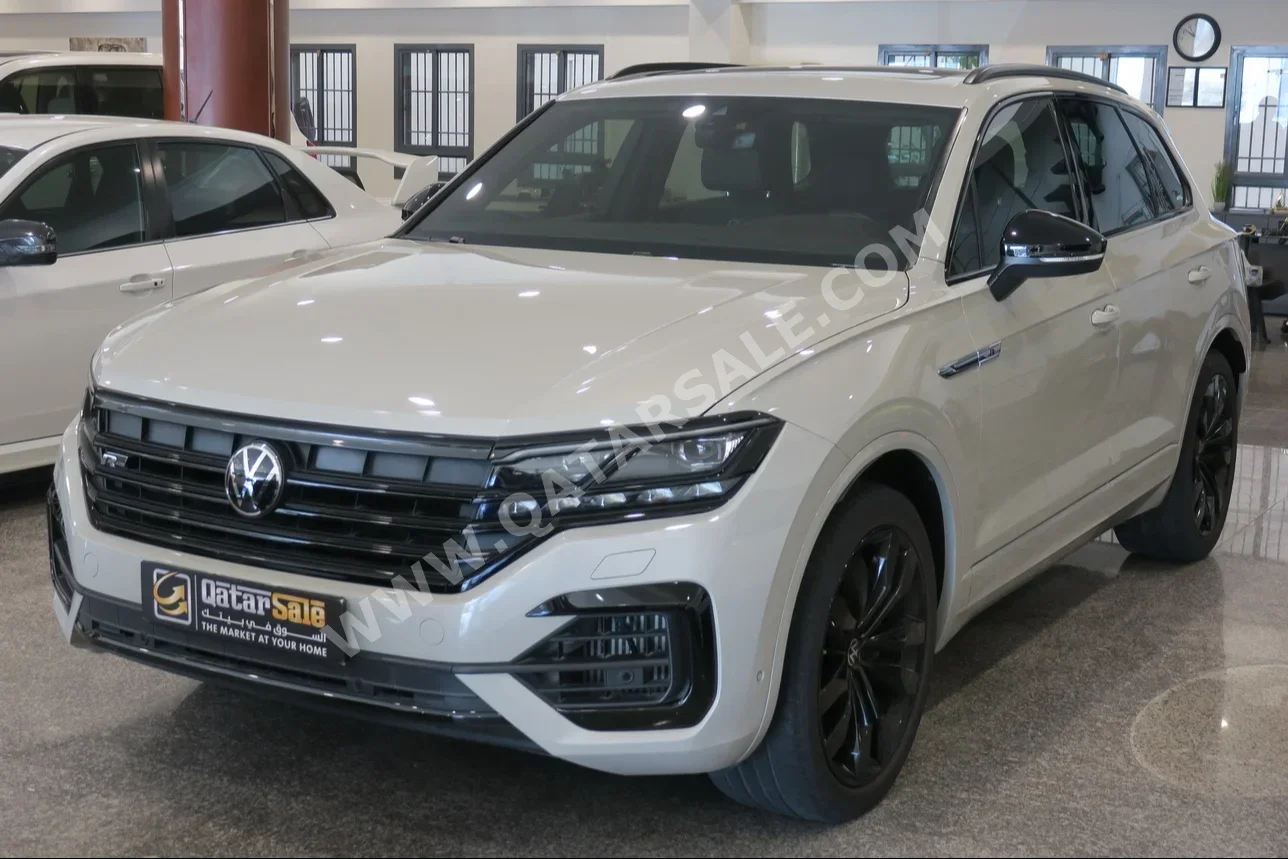 Volkswagen  Touareg  R line  2021  Automatic  44,000 Km  6 Cylinder  All Wheel Drive (AWD)  SUV  Gray Nardo  With Warranty