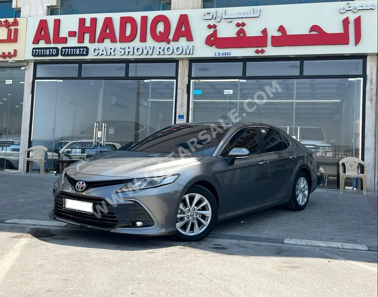 Toyota  Camry  GLE  2023  Automatic  63,000 Km  4 Cylinder  Front Wheel Drive (FWD)  Sedan  Gray  With Warranty