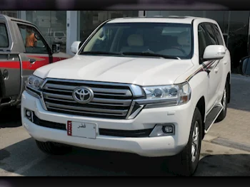 Toyota  Land Cruiser  GXR  2017  Automatic  190,000 Km  6 Cylinder  Four Wheel Drive (4WD)  SUV  White