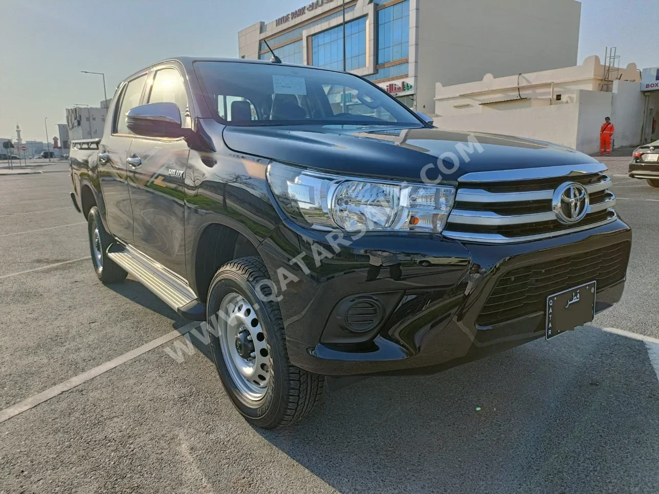 Toyota  Hilux  2024  Automatic  0 Km  4 Cylinder  Four Wheel Drive (4WD)  Pick Up  Black  With Warranty