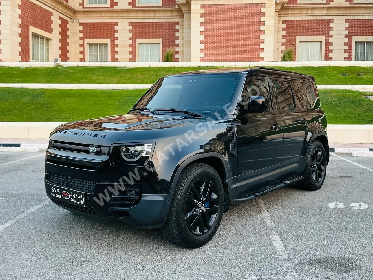 Land Rover  Defender  6 Cylinder  Lexury  Black  2023