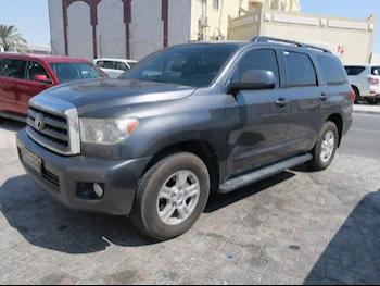 Toyota  Sequoia  2016  Automatic  186,000 Km  8 Cylinder  Four Wheel Drive (4WD)  SUV  Gray